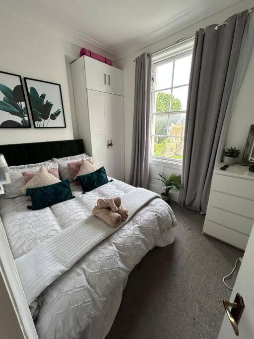 One Bedroom Flat In The Heart Of Islington Londen Buitenkant foto